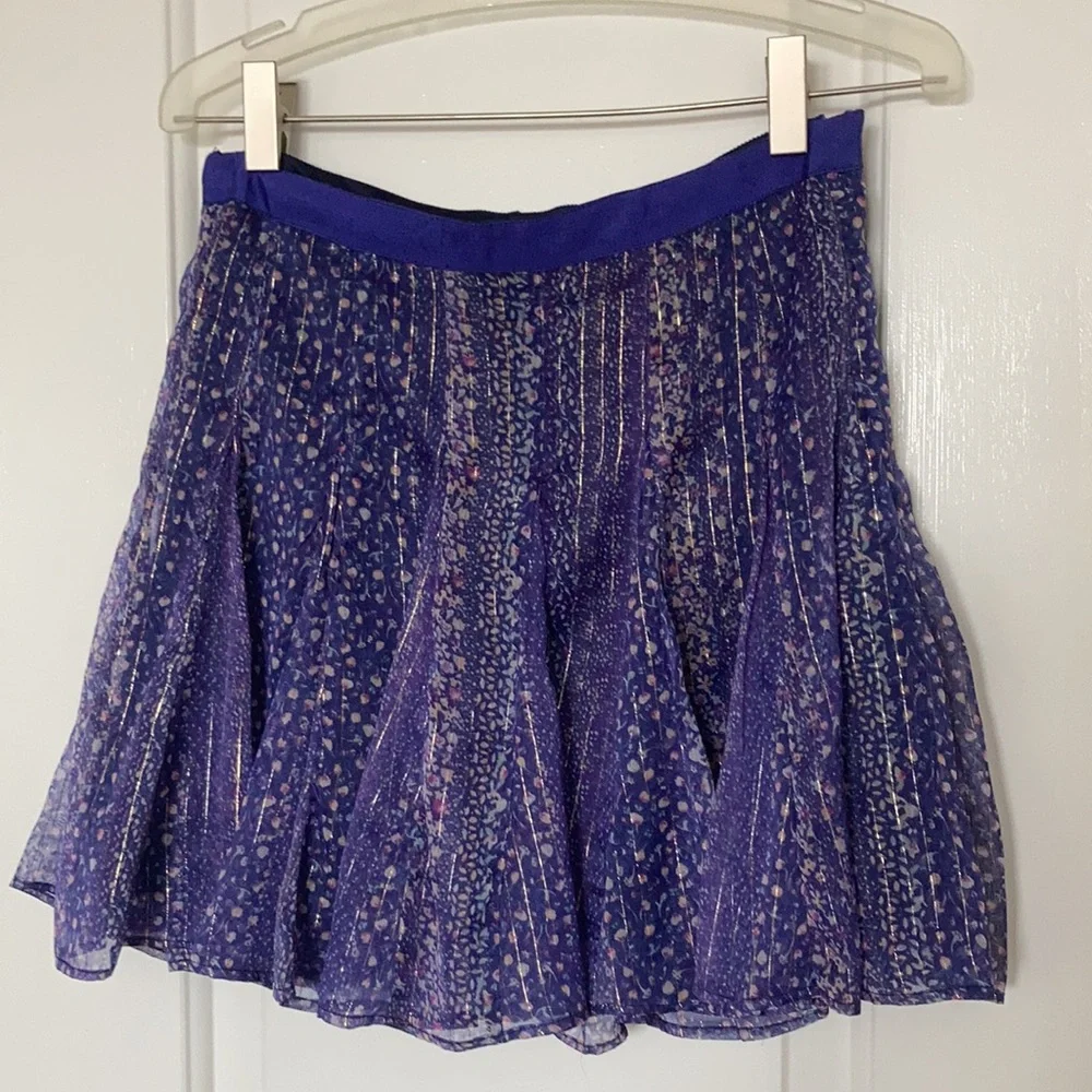 Darling purple mini skirt with gold thread and floral detail - Picture 7 of 7